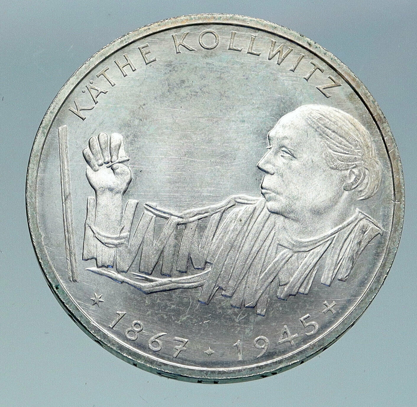 1992 G GERMANY Artist Sculptor Kathe Kollwitz Silver German 10 Mark Coin i86593