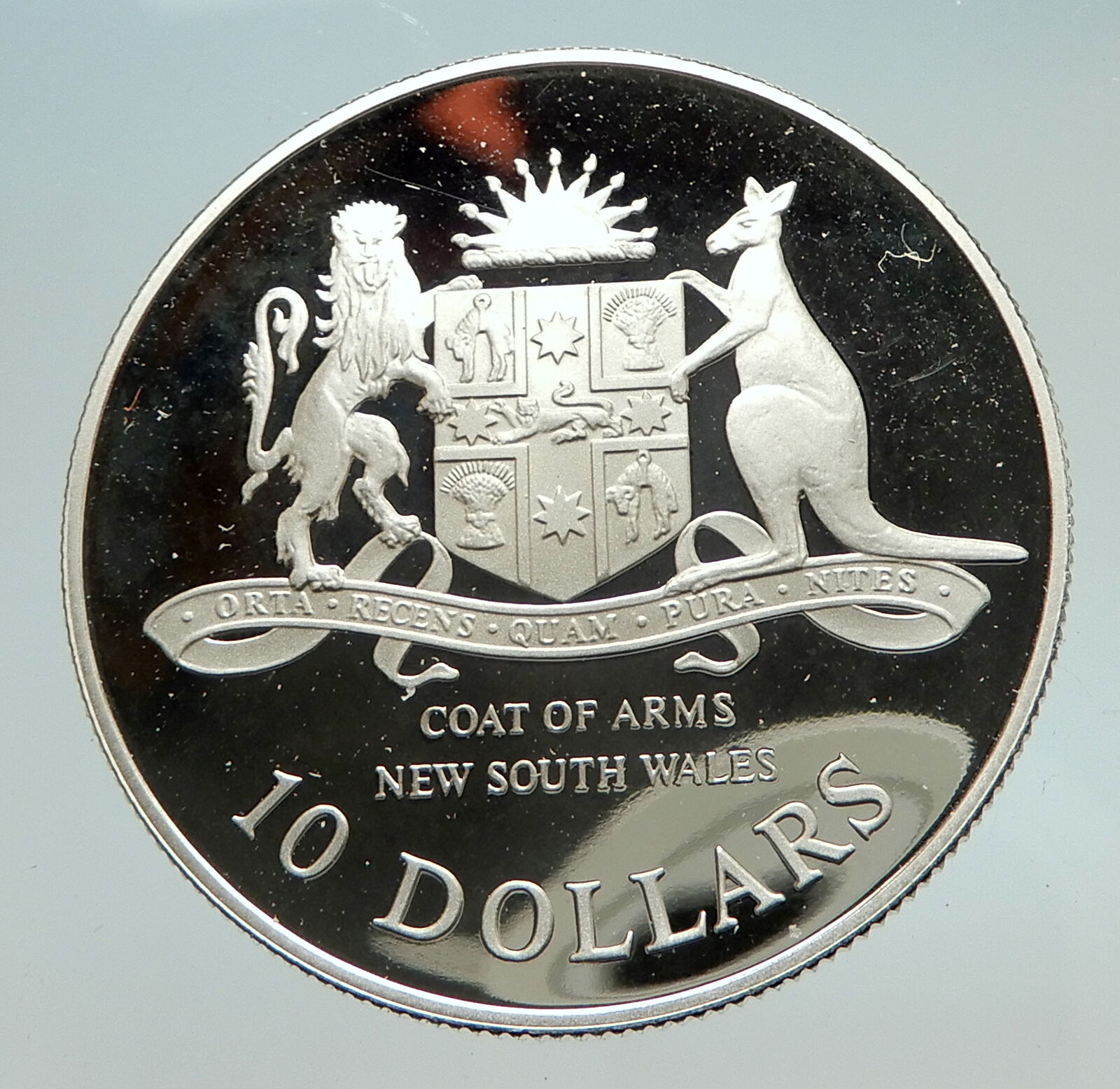 1987 AUSTRALIA UK Queen Elizabeth II with Kangaroos Silver 10 Dollar Coin i74744