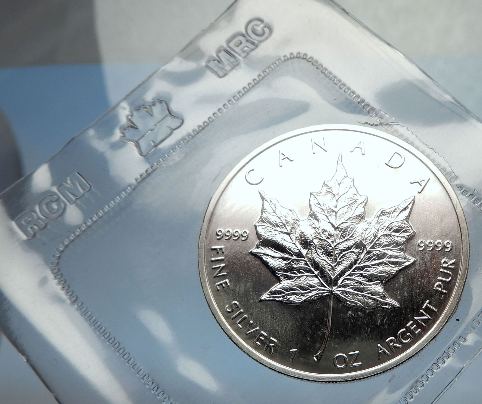 1989 CANADA Authentic Silver 1oz Coin UK Queen Elizabeth II & MAPLE LEAF i70902