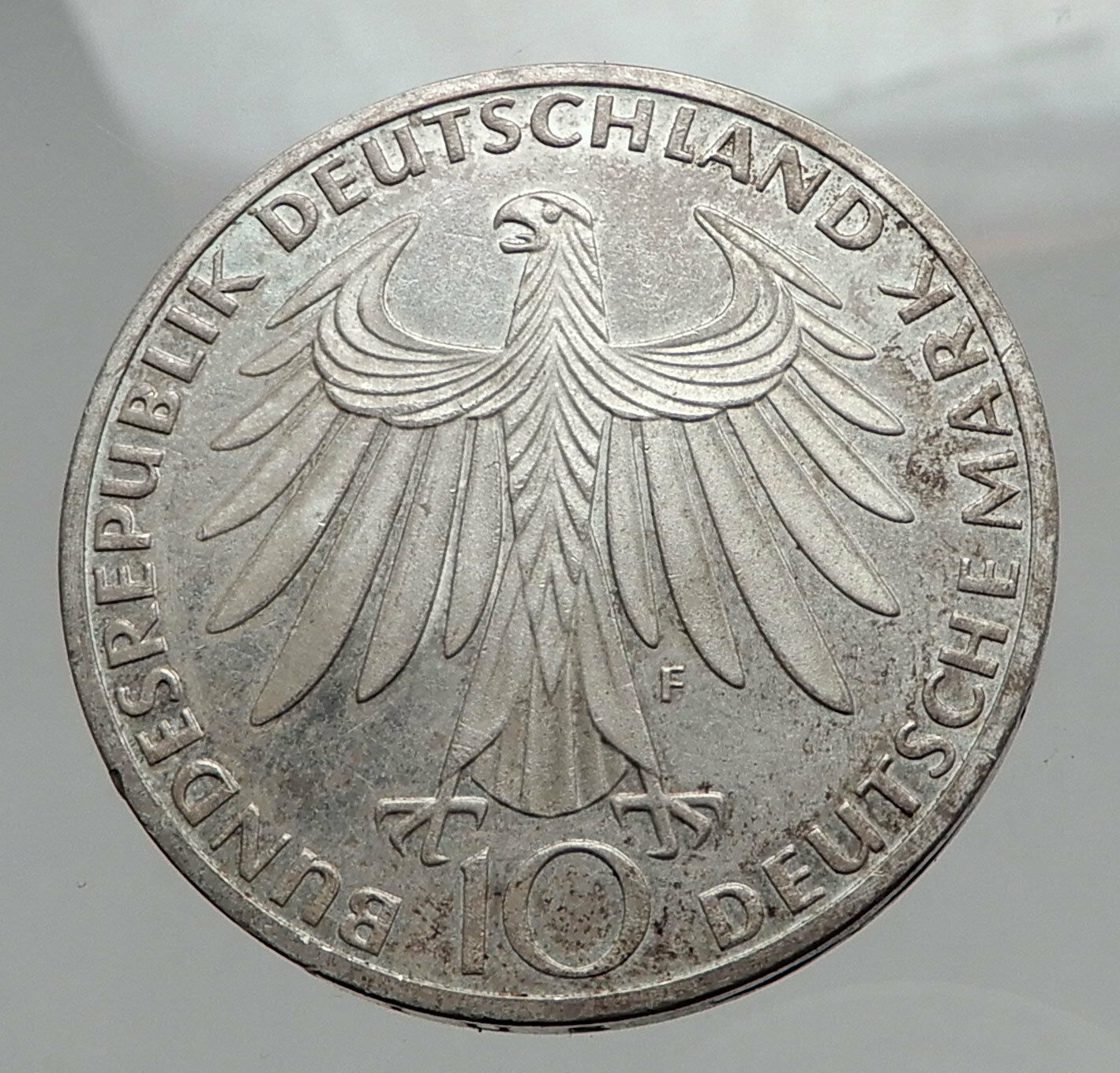 1972 Germany Munich Summer Olympics XX ATHLETES on 10 Mark Silver Coin i62881