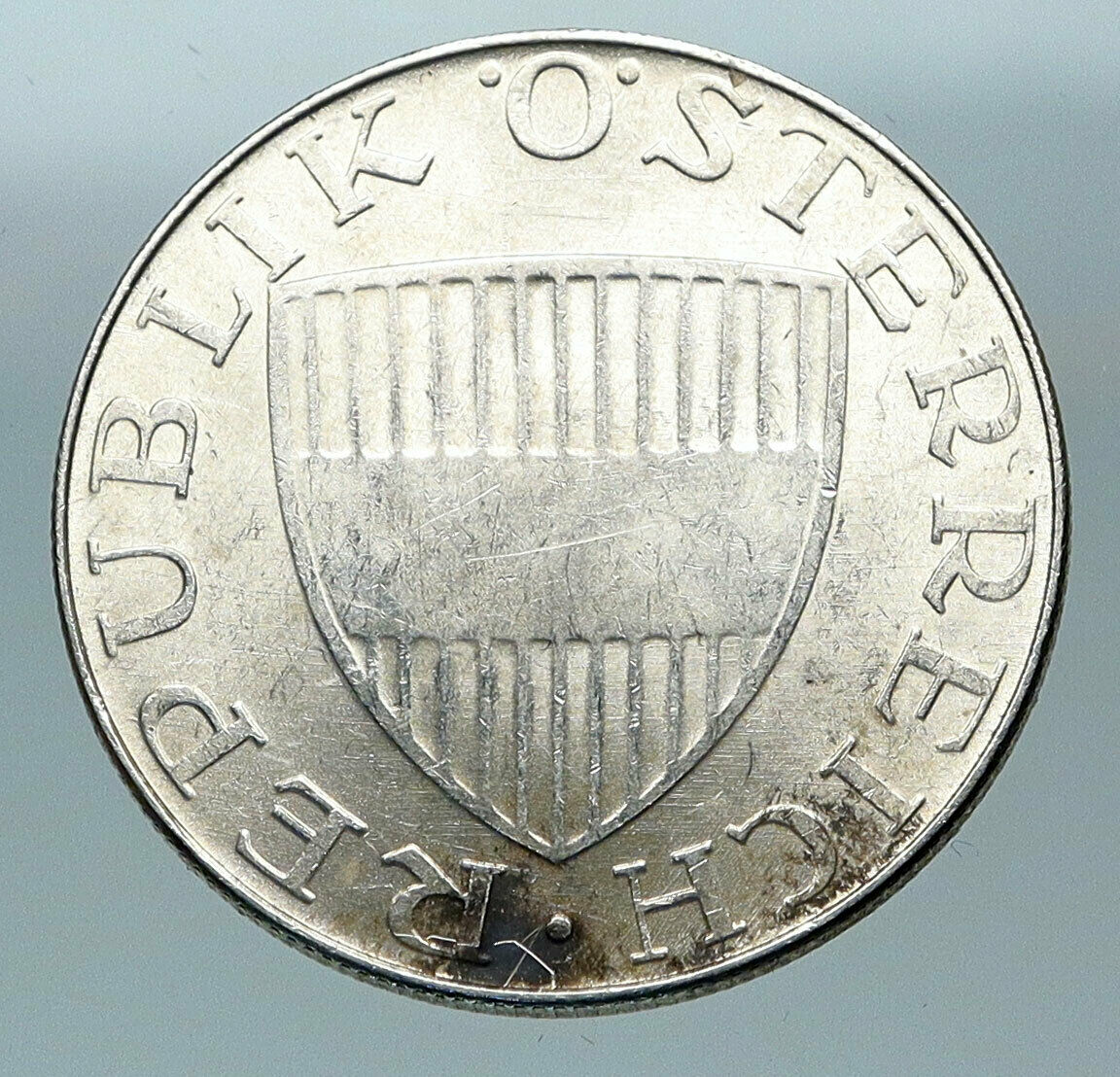 1973 Austria Wachau Woman 10 Schilling OLD Silver Austrian Coin Shield i84366