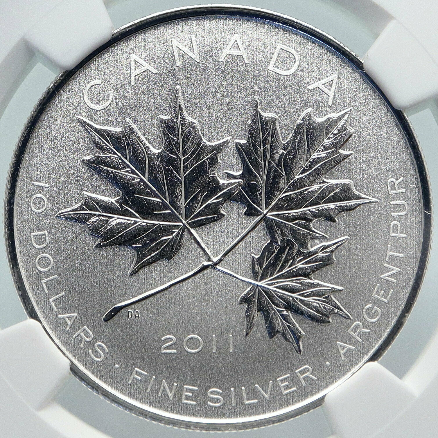 2011 CANADA Queen Elizabeth II Maple Leaf Silver $10 Coin Specimen NGC i85477