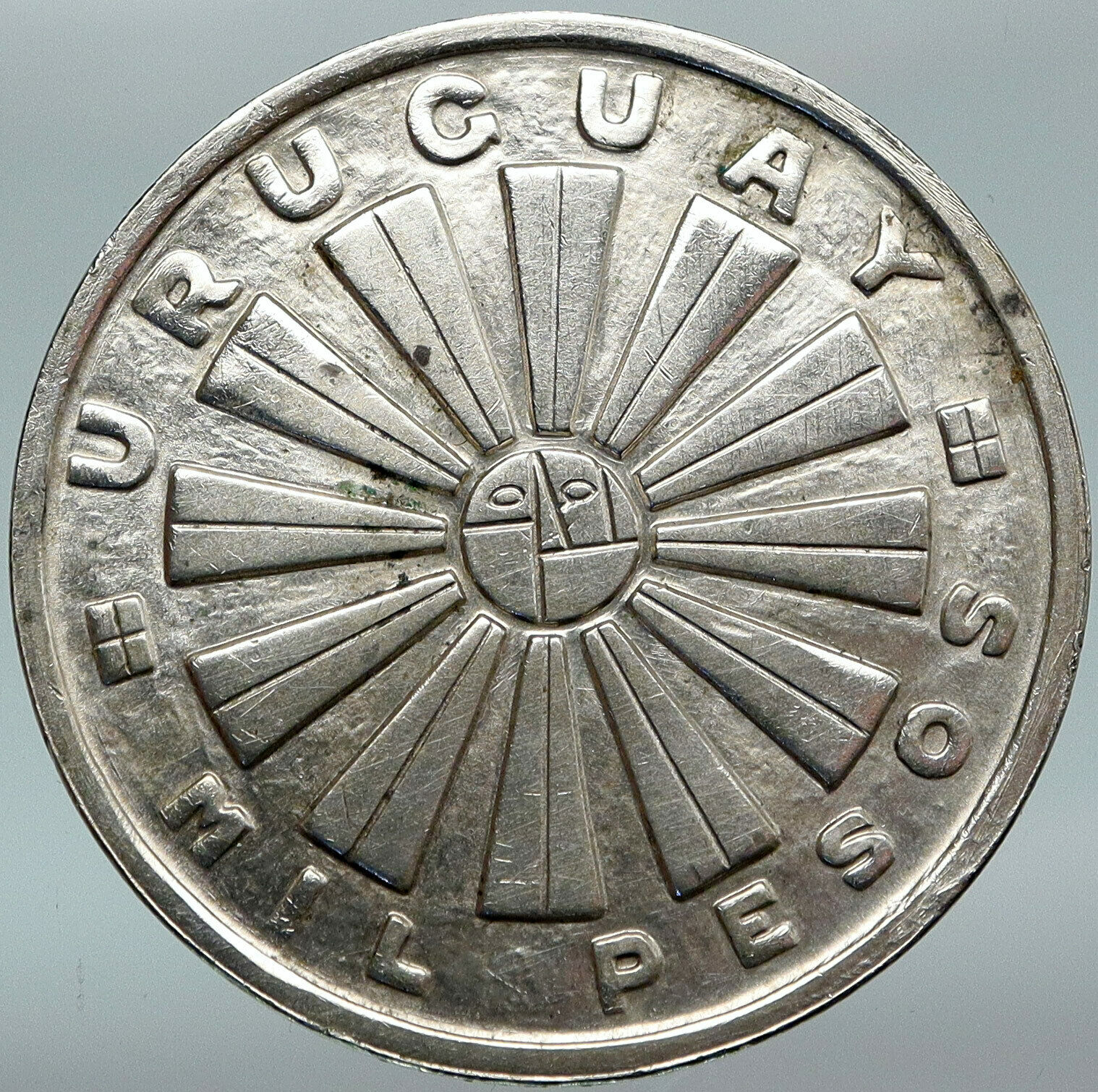 1969 URUGUAY UN United Nations FAO Food Agriculture Silver 1000 Peso Coin i88220