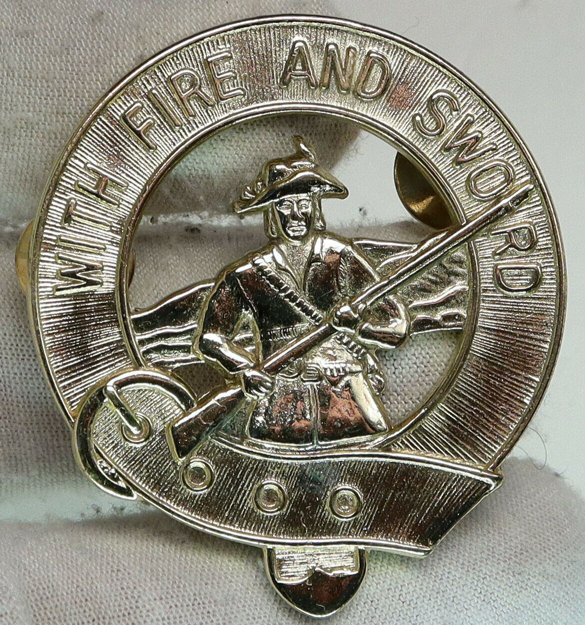 WITH FIRE AND SWORD Patriot SOLDIER with Bayonet Belt Collectible PIN i90412