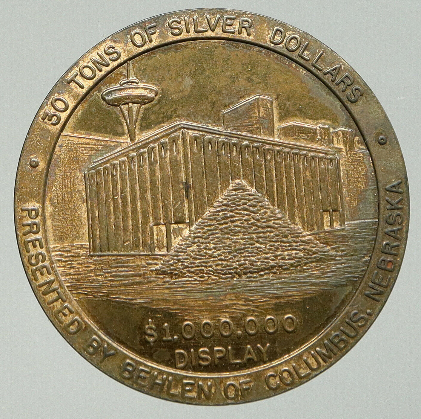 1962 USA Seattle WASHINGTON World's Fair Space Needle CENTURY 21 EX Medal i92468