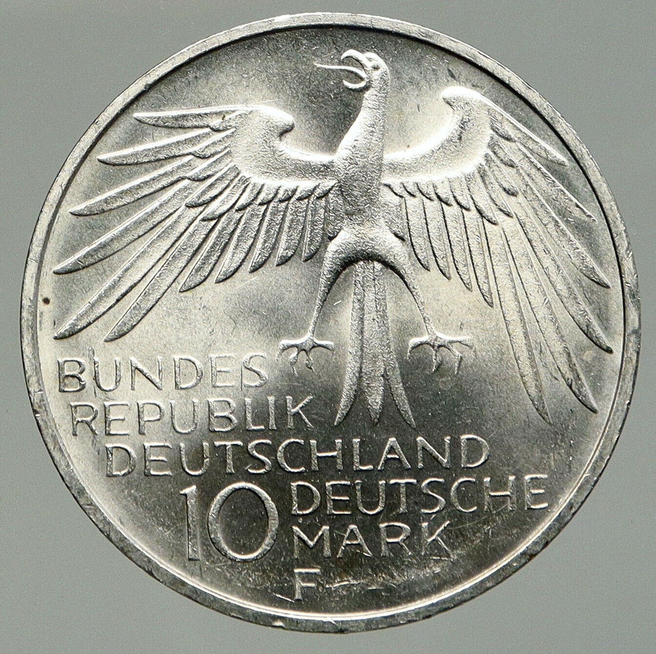 1972 F Germany Munich Summer Olympics Stadium VINTAGE 10 Mark Silver Coin i92421