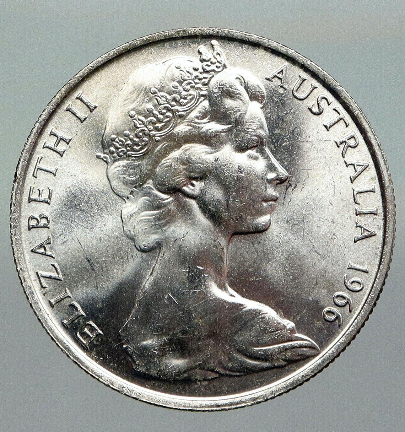 1966 AUSTRALIA UK Queen Elizabeth II with Kangaroos Silver 50 Cents Coin i92297