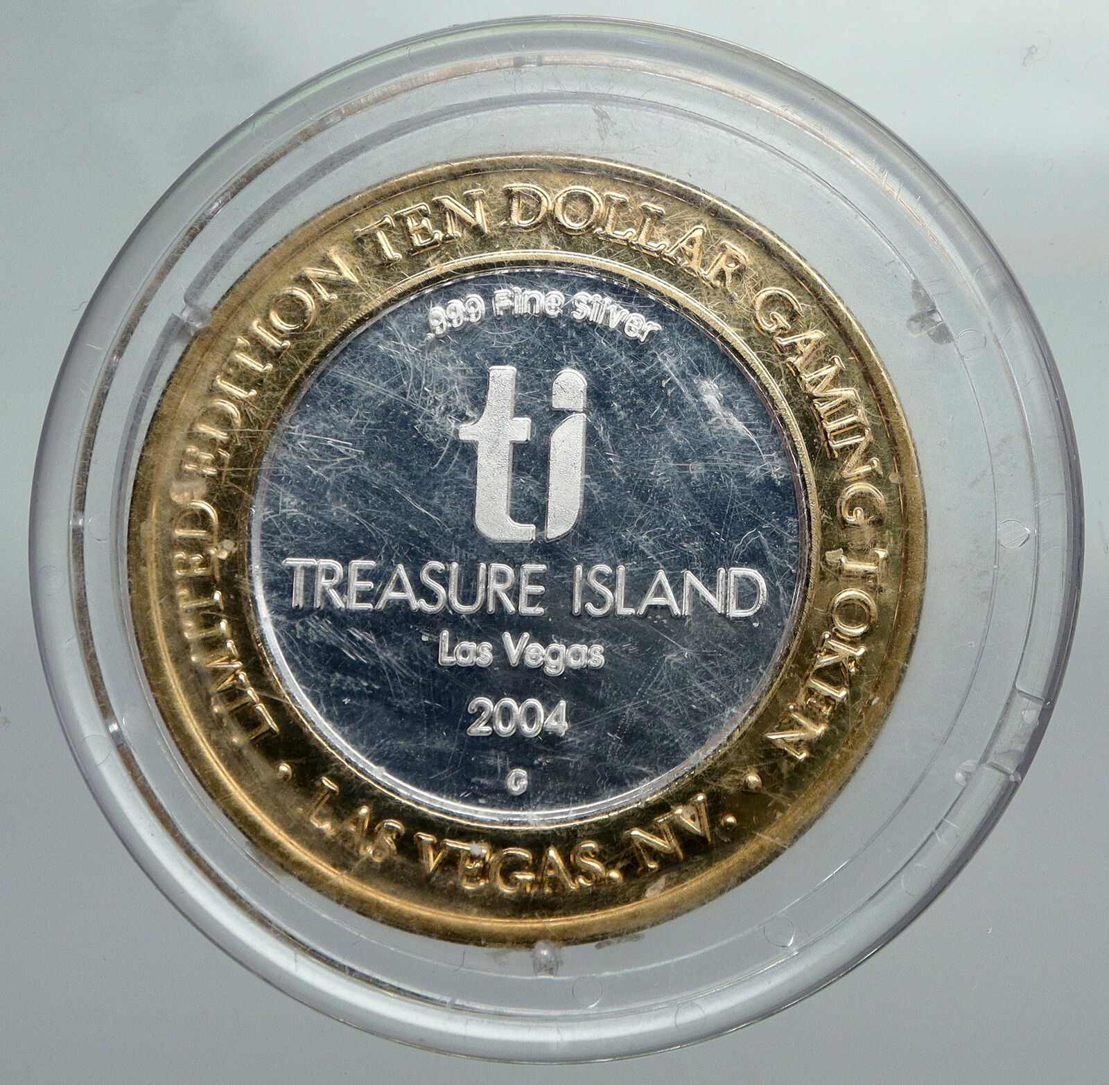 2004 USA LAS VEGAS Nevada TREASURE ISLAND CASINO Gaming Chip Token Medal i92263