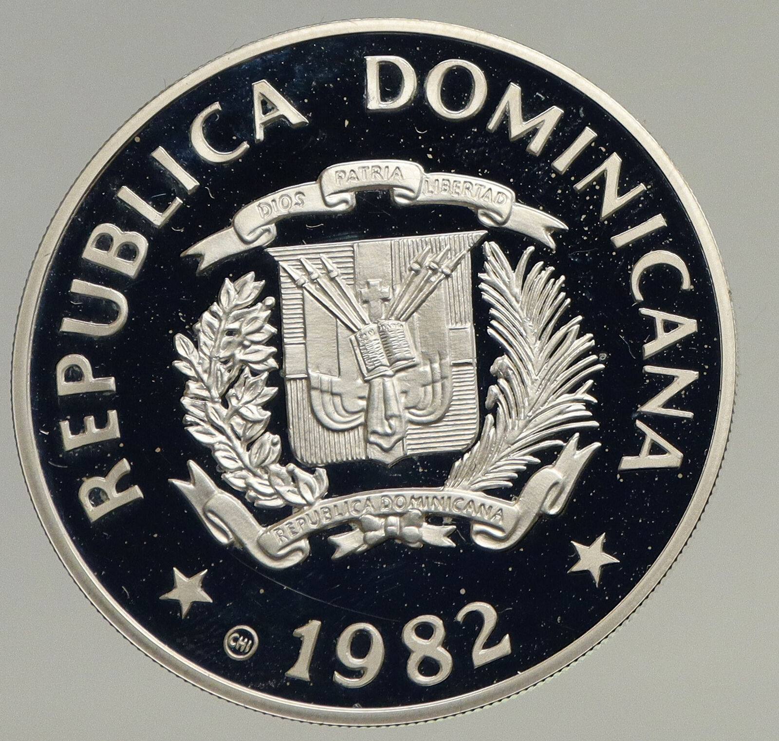 1982 DOMINICAN REPUBLIC Year of the Child OLD Proof Silver 10 Pesos Coin i93420