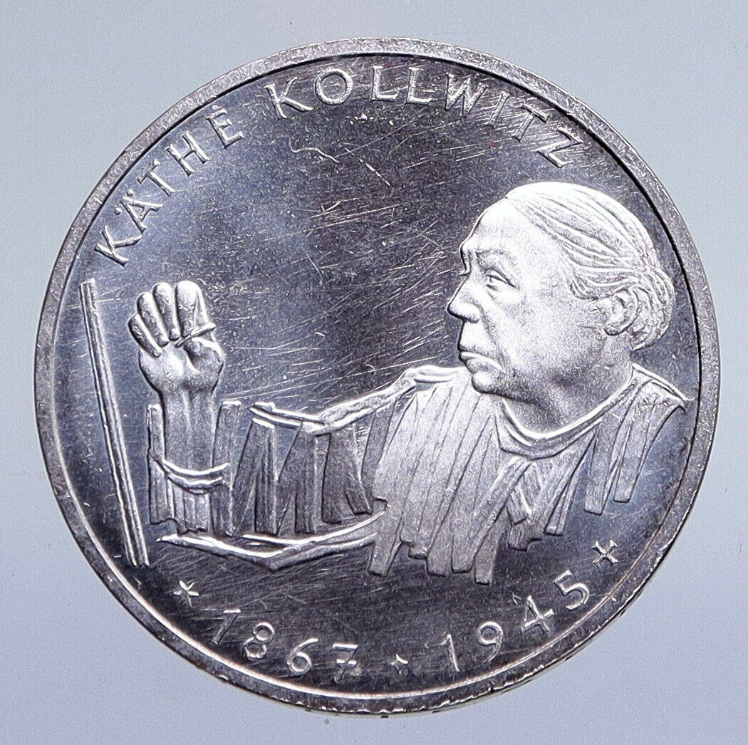 1992 G GERMANY Artist Sculptor Kathe Kollwitz Silver German 10 Mark Coin i94853