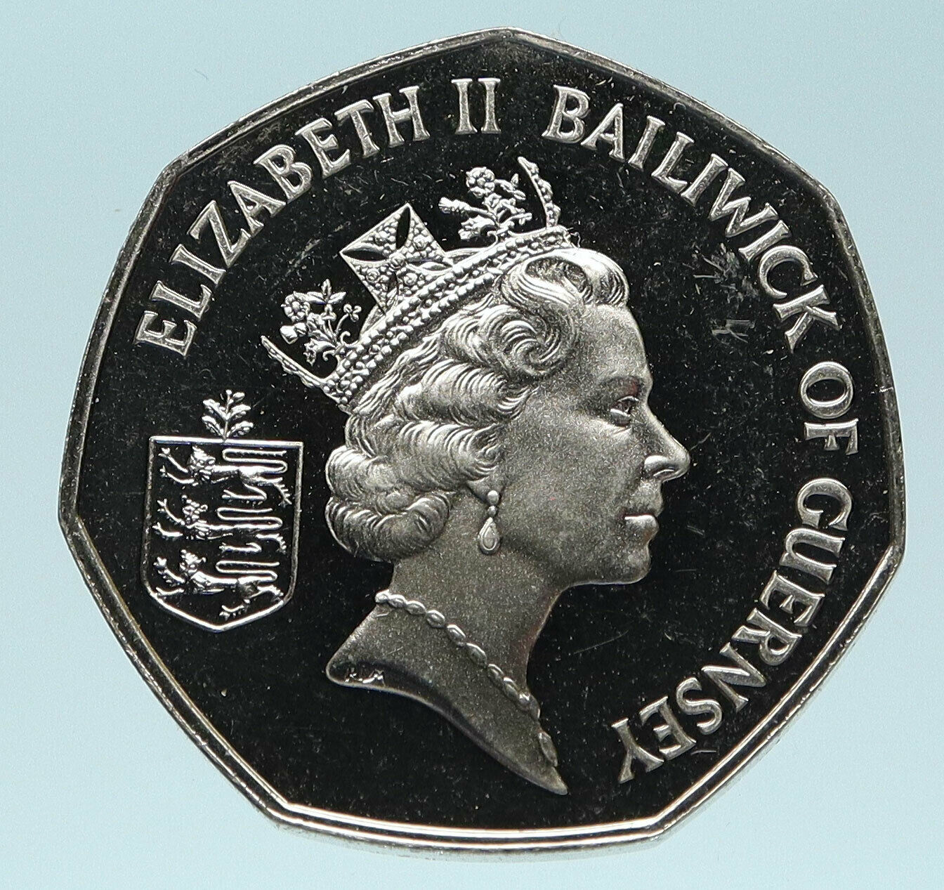 1986 GUERNSEY Island Queen Elizabeth II Flowers Old PROOF 50 Pence Coin i83649