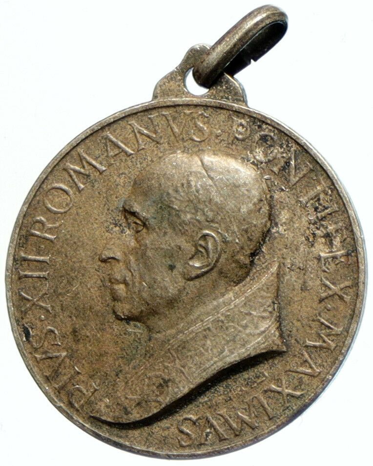 1940s VATICAN CITY Italy POPE PIUS XII Papal OLD Italian Medal HOLY DOOR i104848