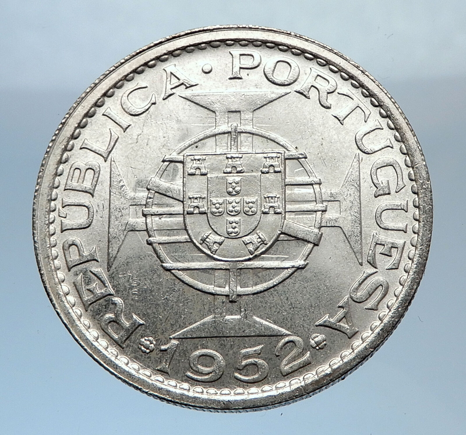 1952 MACAU under PORTUGAL Silver 5 PATACAS with Coat of Arms Vintage Coin i71891