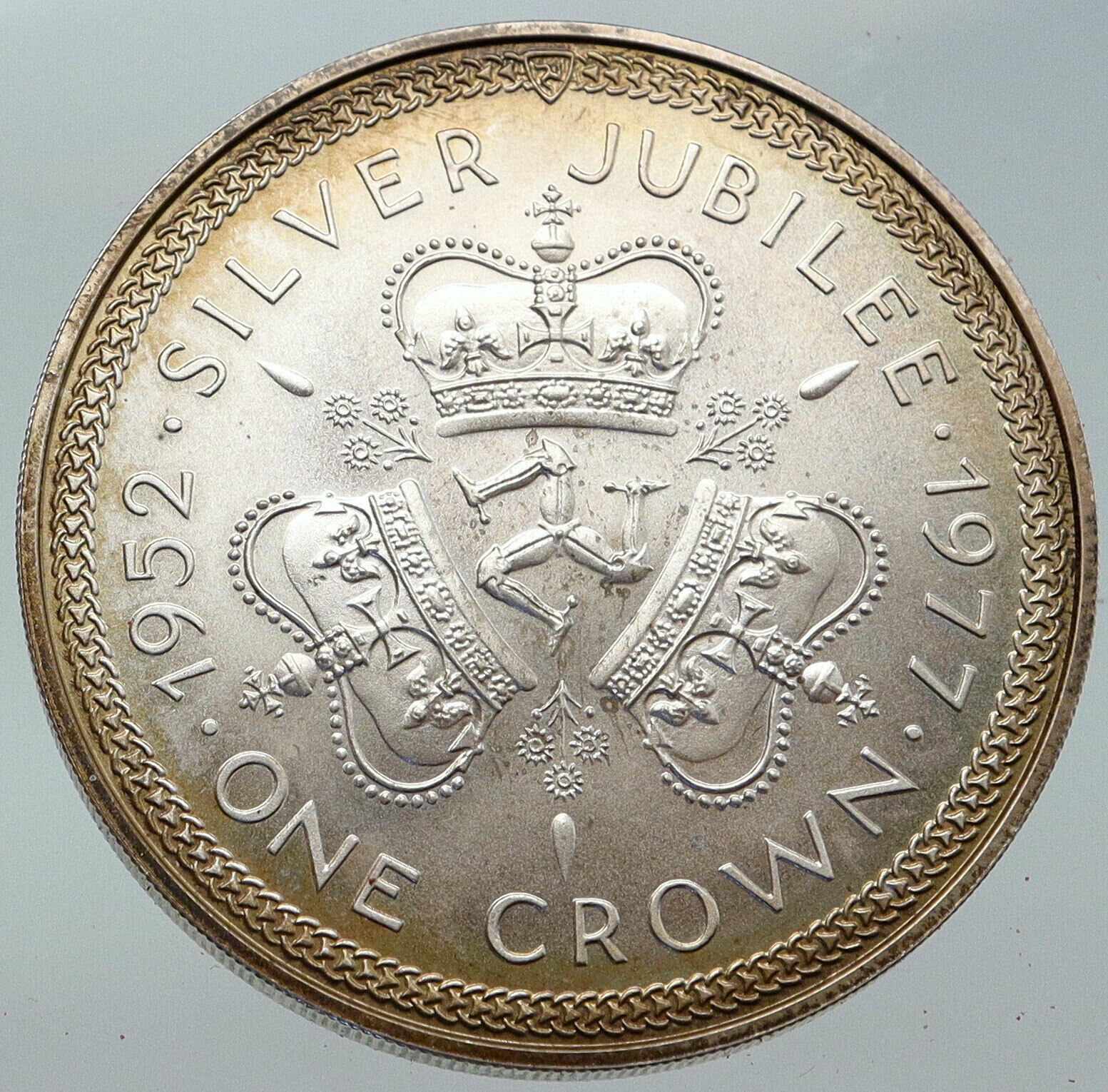 1977 ISLE of MAN Queen Elizabeth II 25Y VINTAGE Silver Jubilee Crown Coin i86243