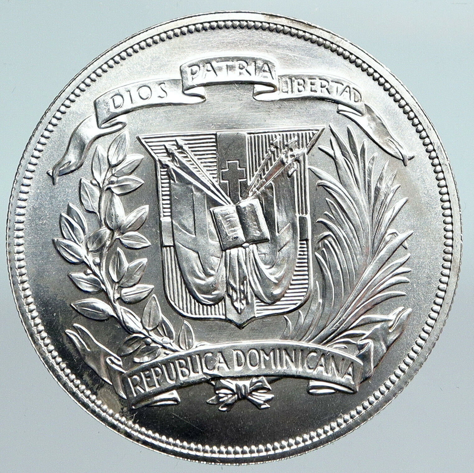 1974 DOMINICAN REPUBLIC 25th Yr Central Bank VINTAGE Silver Peso Coin i89991