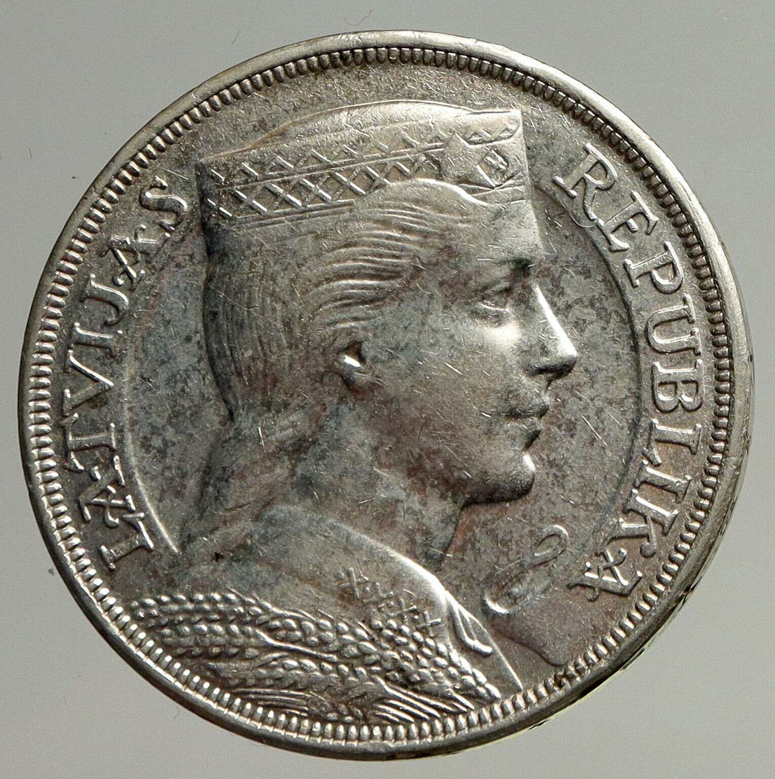 1931 LATVIA w Female Headwear 5 Lati LARGE Vintage Silver European Coin i93509