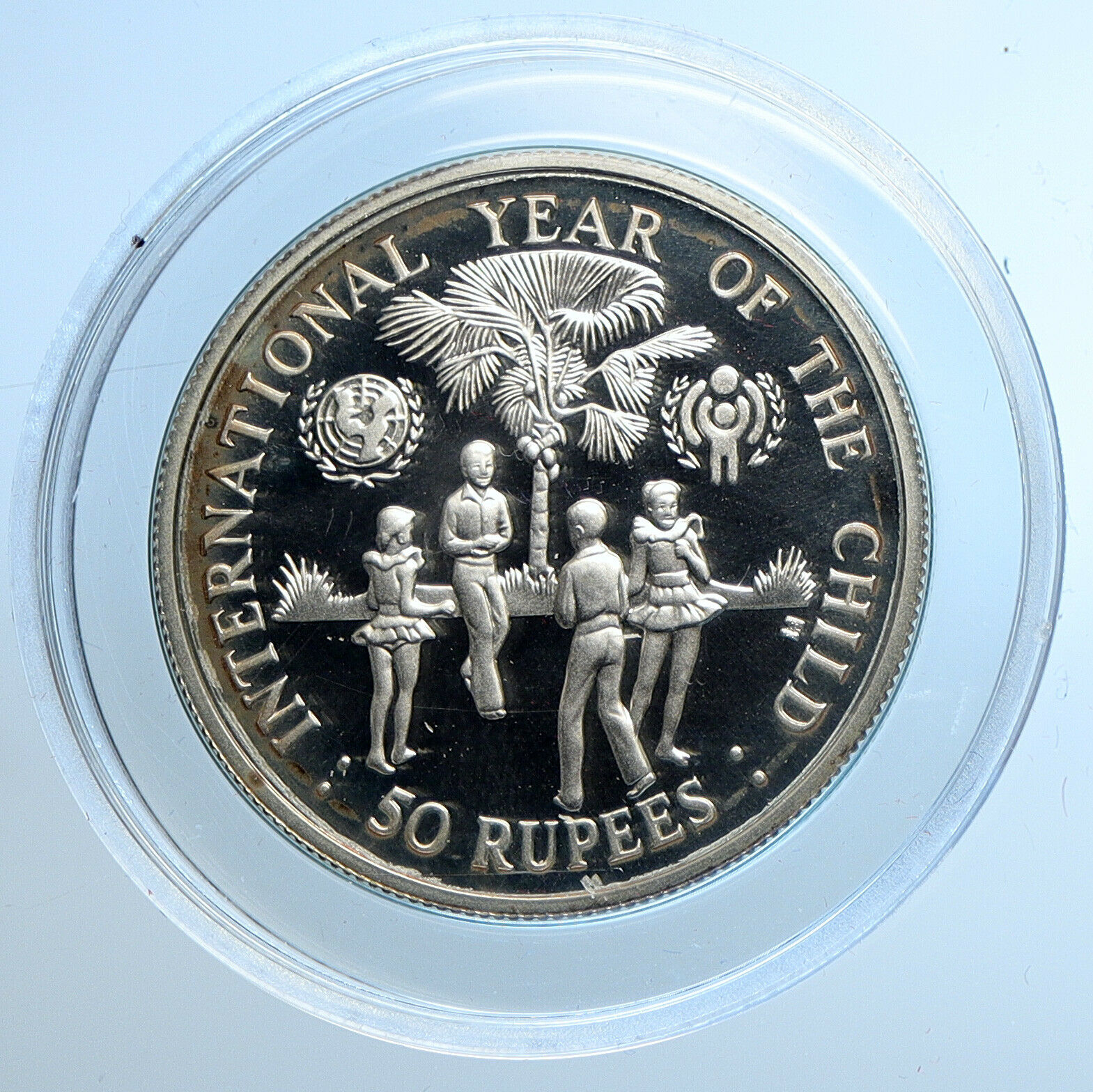 1980 SEYCHELLES UK Year of the CHILD UN Old Proof Silver 50 Rupees Coin i109743