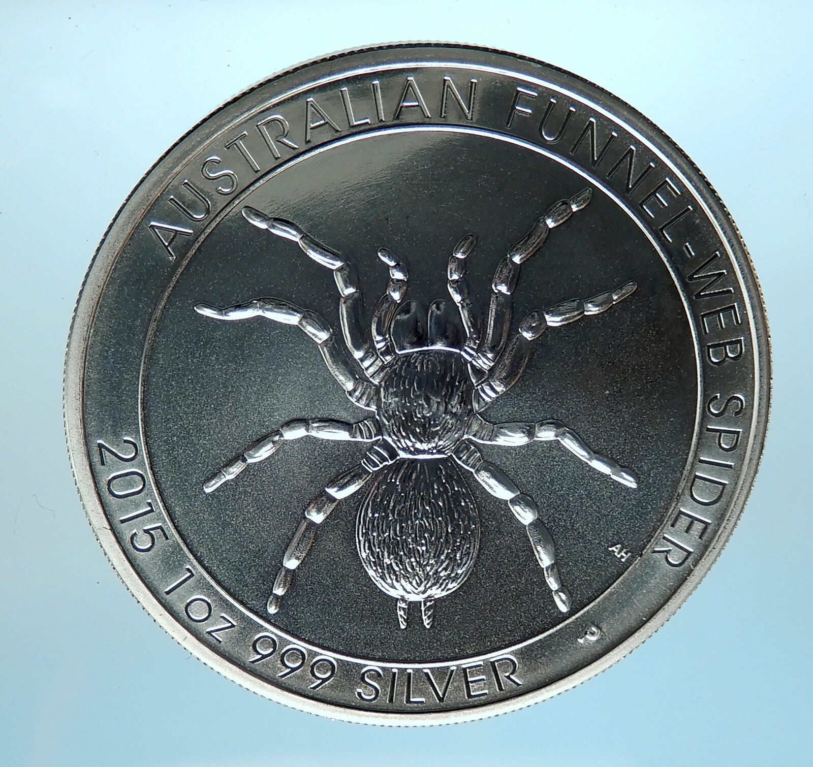 2015 AUSTRALIA UK Queen Elizabeth II Funnel Spider Genuine Silver $ Coin i77559