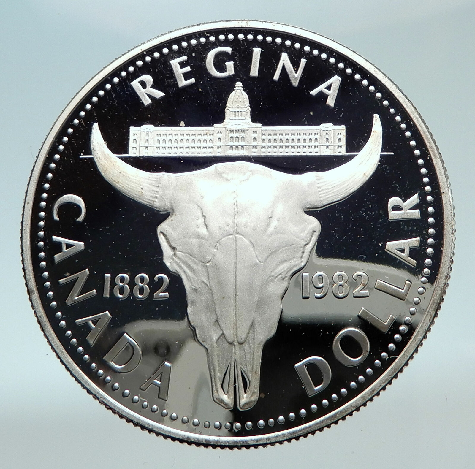 1982 CANADA UK Queen ELIZABETH II Cattle Skull Proof Silver Dollar Coin i80830