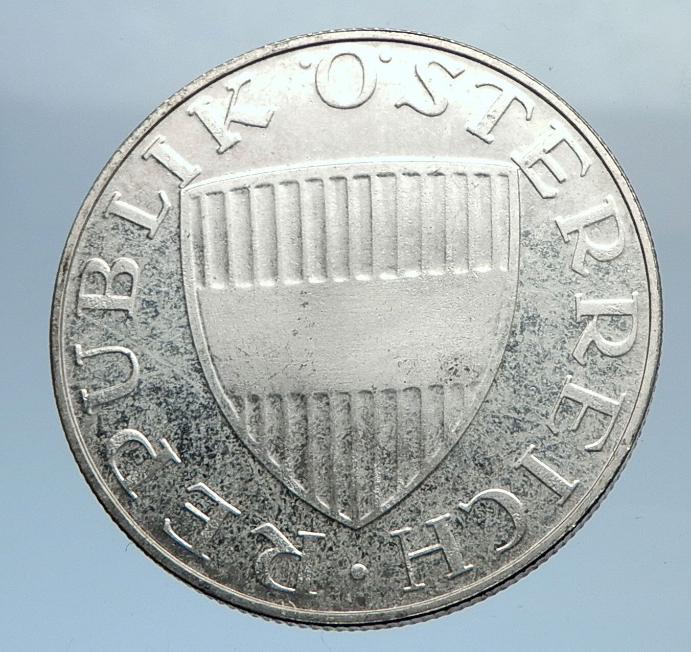 1964 Austria Wachau Woman 10 Schilling Silver Austrian Coin with Shield i71974