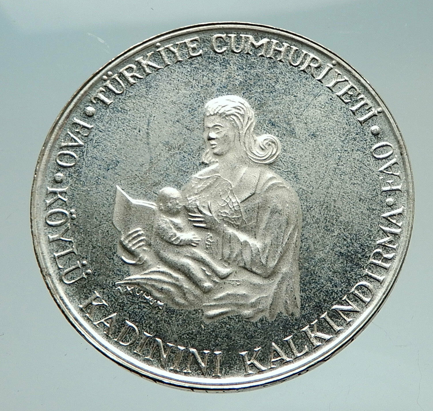 1980 TURKEY Breastfeeding Child w Crescent Antique Silver 500 Lira Coin i74756