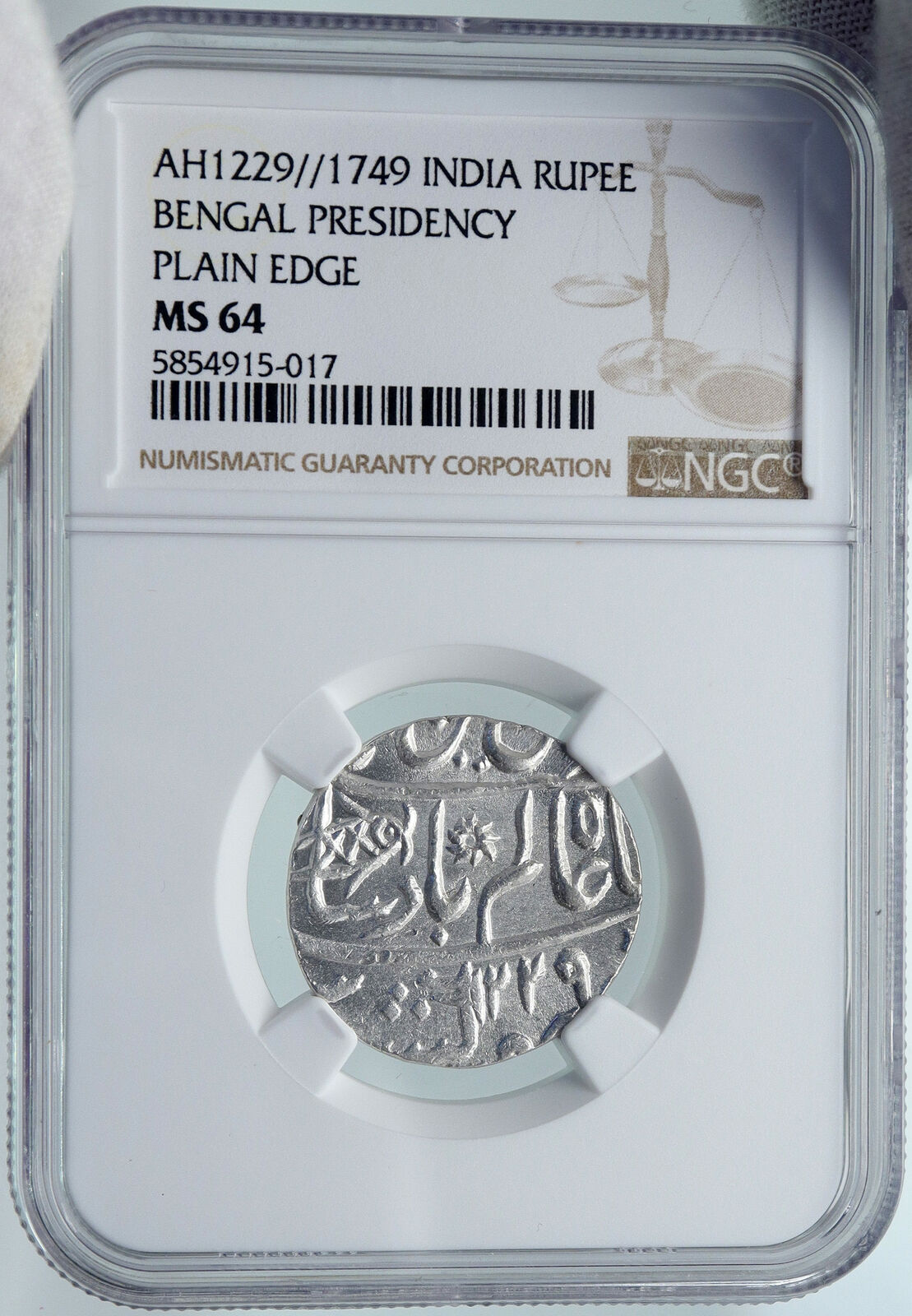 1749 (FE 1229) INDIA BRITISH Bombay Presidency OLD Silver RUPEE Coin NGC i87145