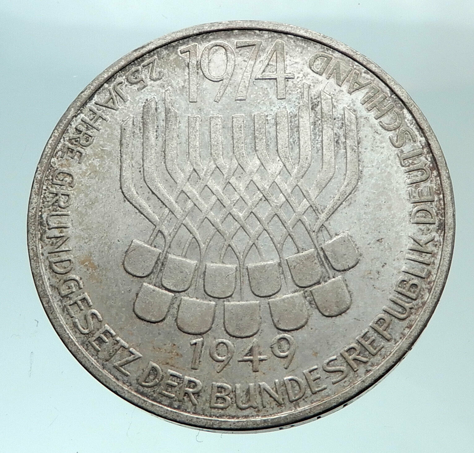 1974 F GERMANY 25 Years of German Federal Constitution Law Silver 5 Mark i82424