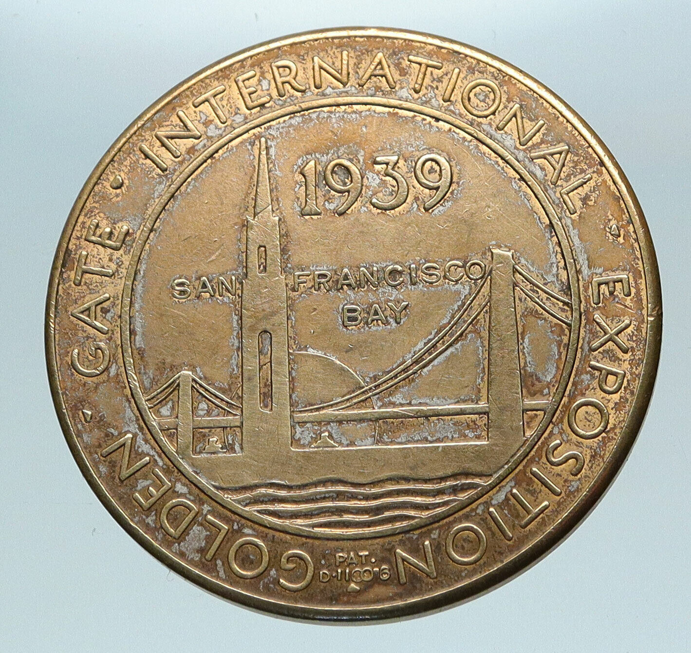 1939 USA San Francisco TREASURE ISLAND & GOLDEN GATE BRIDGE EXPO Medal i84190