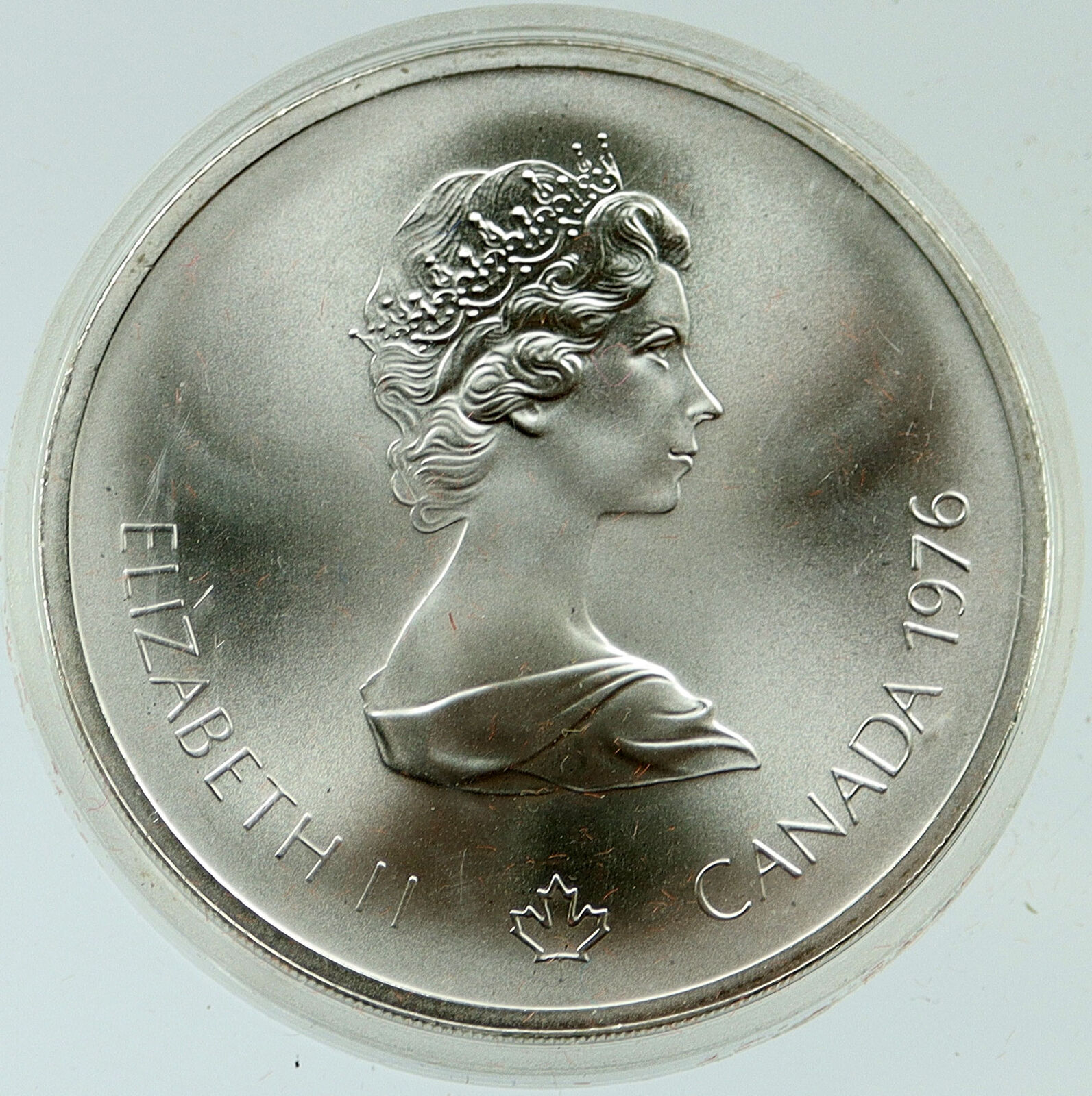 1976 CANADA Elizabeth II Olympics Montreal FOOTBALL BU Silver 10 Coin i116930