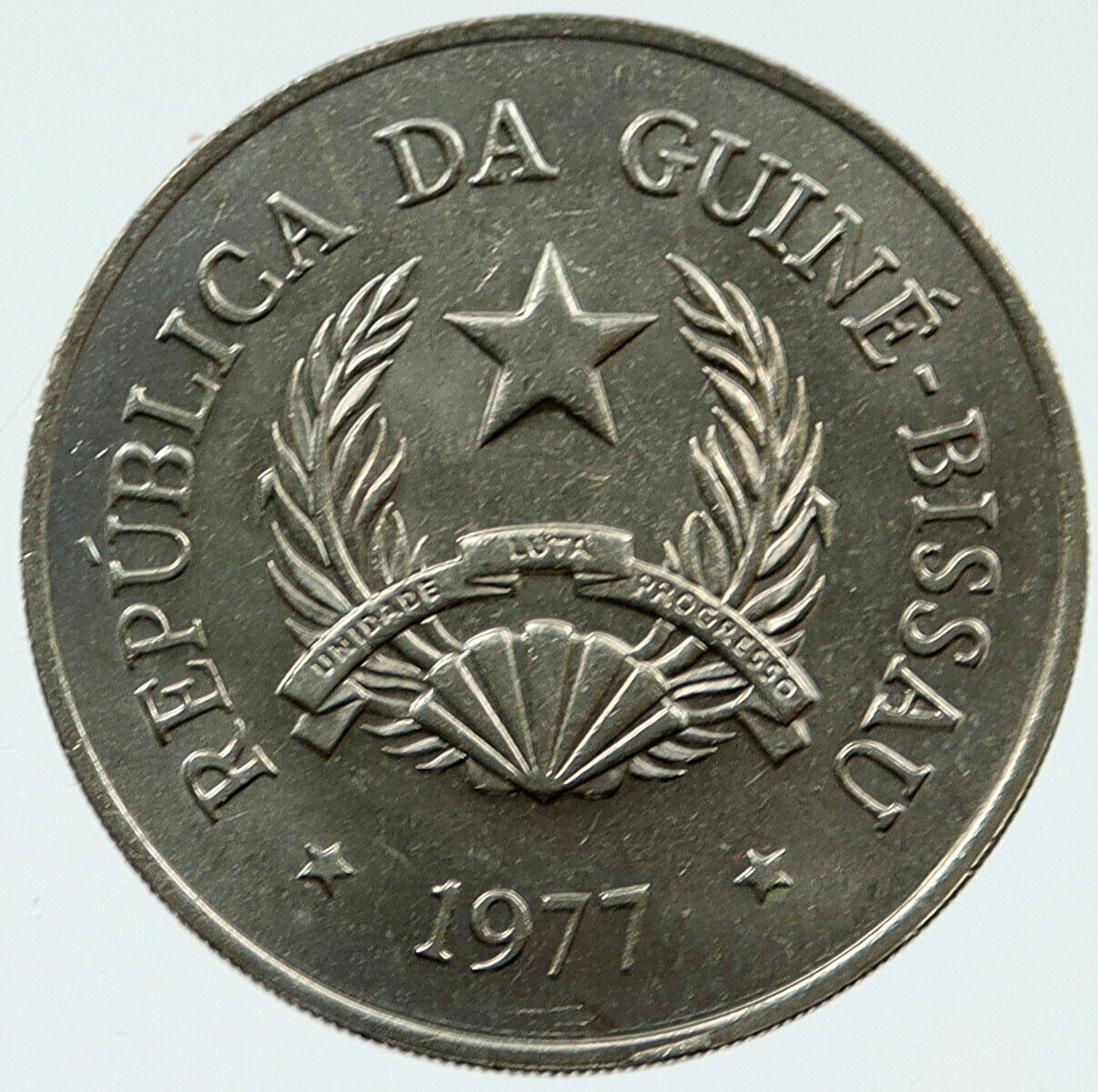 1977 Guinea-Bissau UN FAO Wheat Plants Antique Genuine 20 Pesos Coin i117345