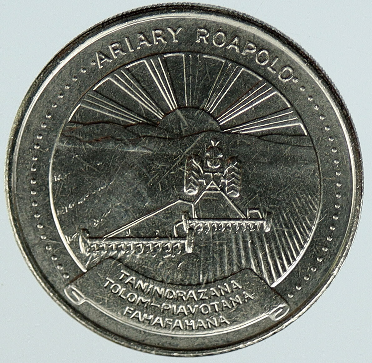 1978 MADAGASCAR UN FAO Tractor Farming Antique Vintage 20 Ariary Coin i117349