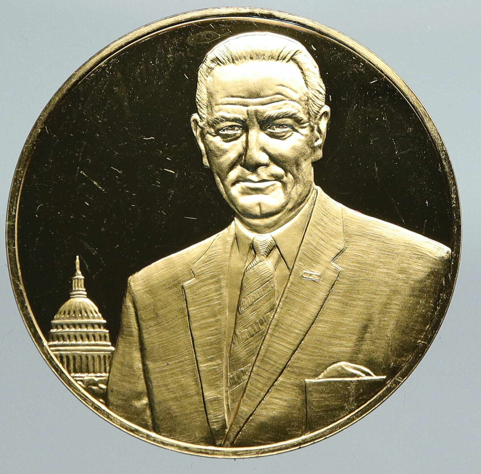 UNITED STATES Lyndon B. Johnson PRESIDENTIAL PORTRAIT Vintage OLD Medal i91360